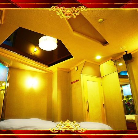 Kyoto Hotel Crown (Adults Only) Exteriör bild