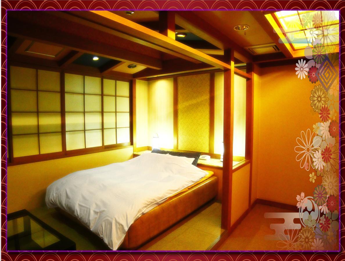 Kyoto Hotel Crown (Adults Only) Exteriör bild