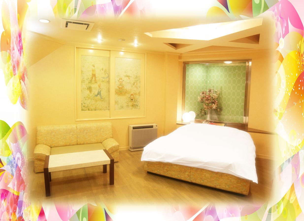 Kyoto Hotel Crown (Adults Only) Exteriör bild