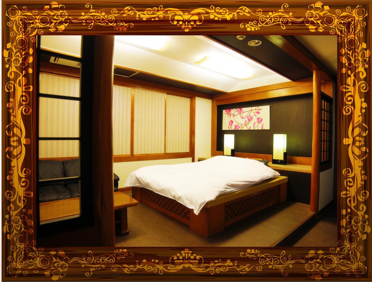 Kyoto Hotel Crown (Adults Only) Exteriör bild