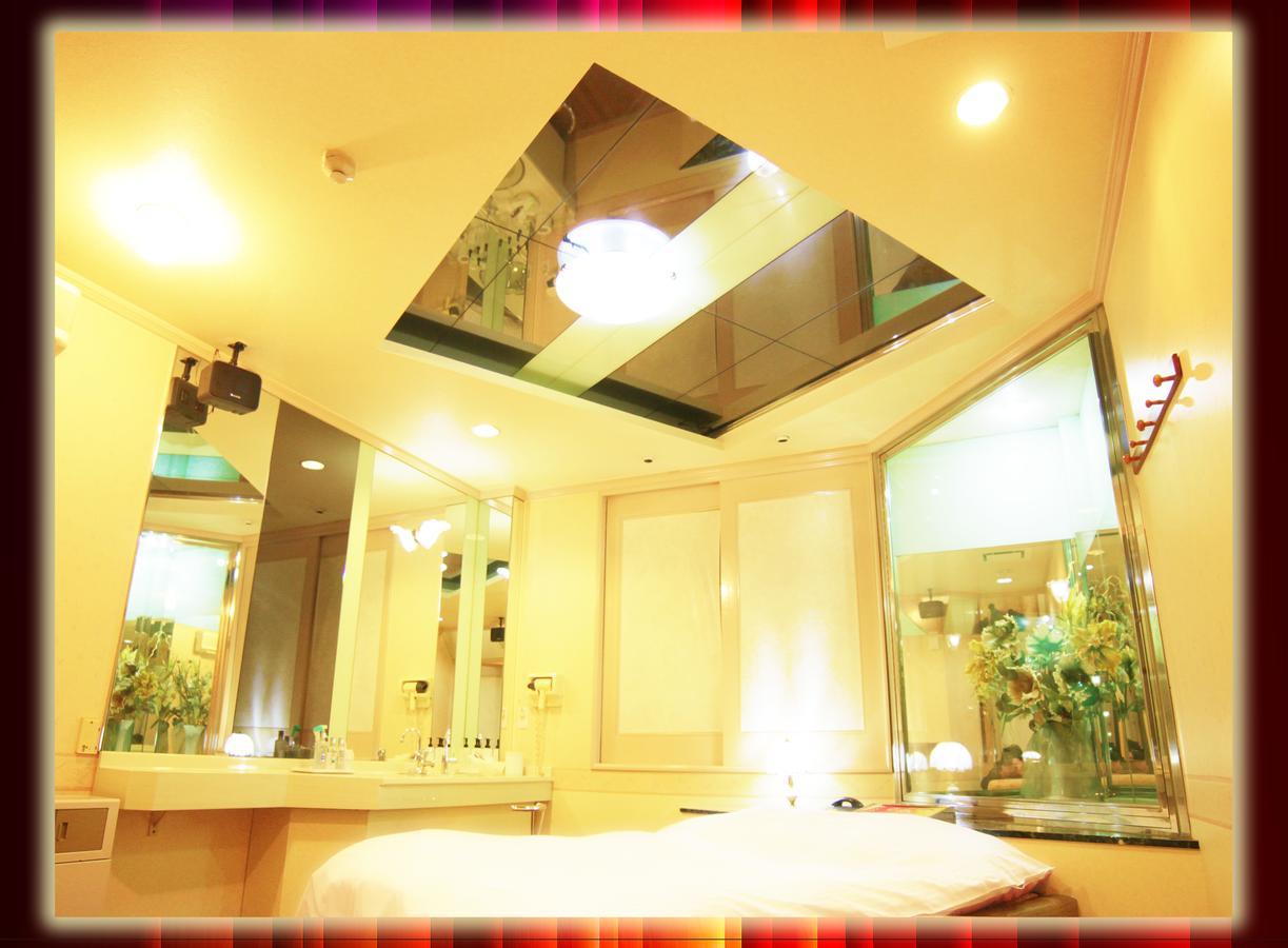 Kyoto Hotel Crown (Adults Only) Exteriör bild